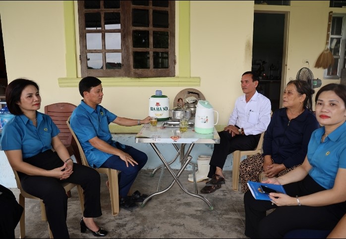 Công đoàn Cơ quan Liên đoàn Lao động tỉnh Hà Tĩnh đẩy mạnh các hoạt động kỷ niệm 77 năm Ngày Thương binh- Liệt sỹ (27/7/1947- 27/7/2024) và 95 năm Ngày thành lập Công đoàn Việt Nam (28/7/1929- 28/7/2024).